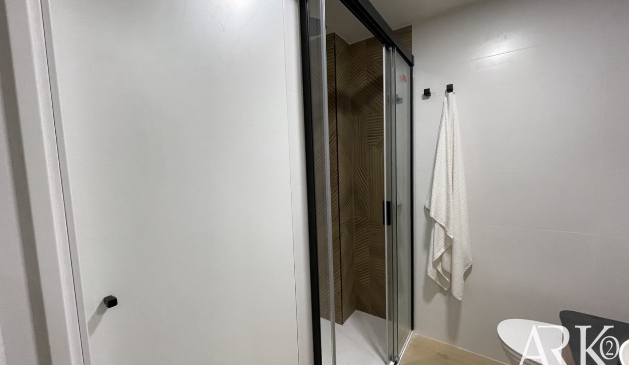 25_4056 0013