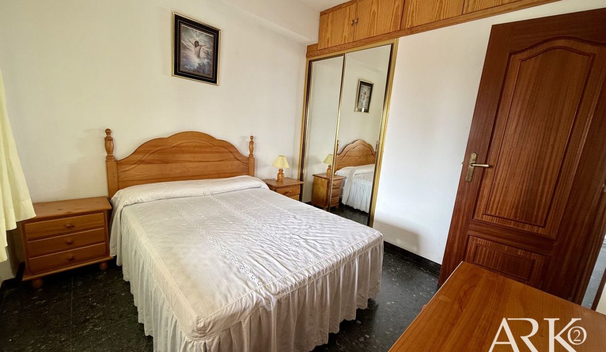 H 03 B